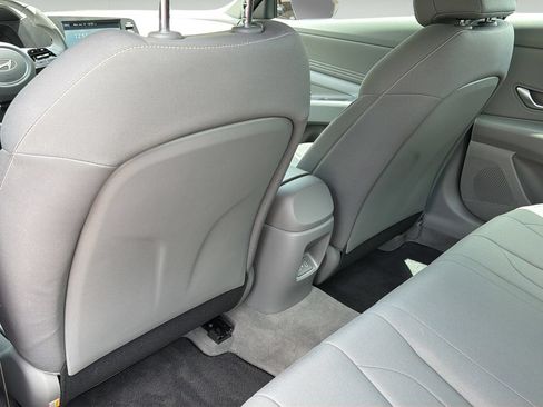 Certified 2025 Hyundai Elantra Sport FWD image 17