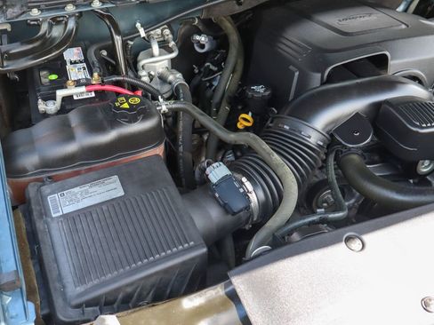 Used 2011 Chevrolet Avalanche LT RWD image 14