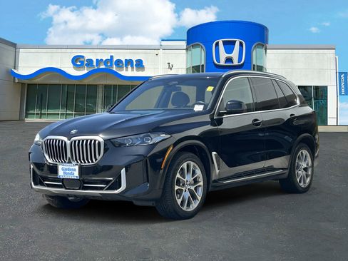 Used 2024 BMW X5 xDrive40i w/ Premium Package AWD/4WD image 3