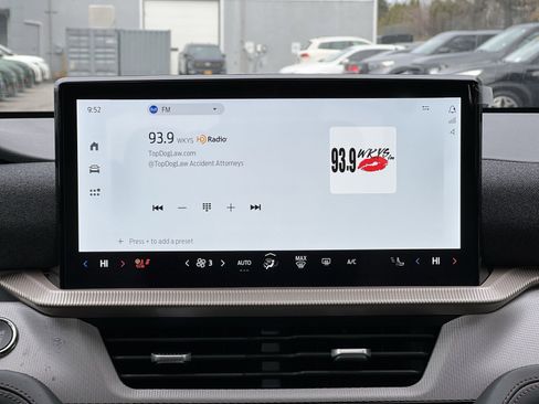 New 2025 Ford Explorer Active w/ Active Comfort Package image 18