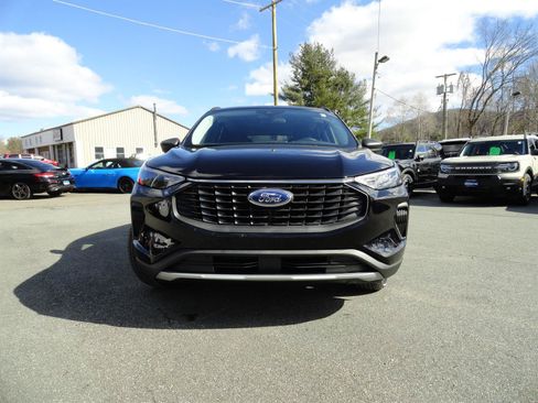 New 2025 Ford Escape Active w/ Active Premium Tech Pack AWD/4WD image 1