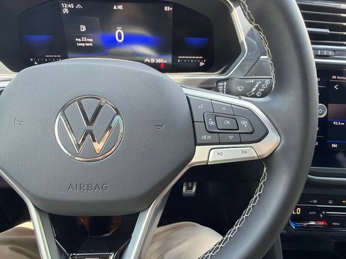 Used 2023 Volkswagen Tiguan SE R-Line AWD/4WD image 13