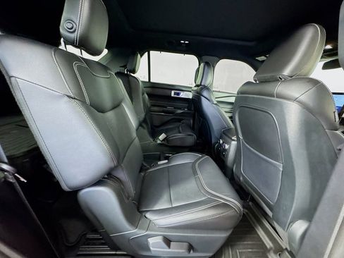 Used 2020 Ford Explorer ST w/ ST Street Pack image 30