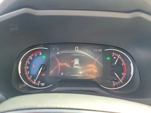 Used 2025 Toyota RAV4 XLE Premium image 24