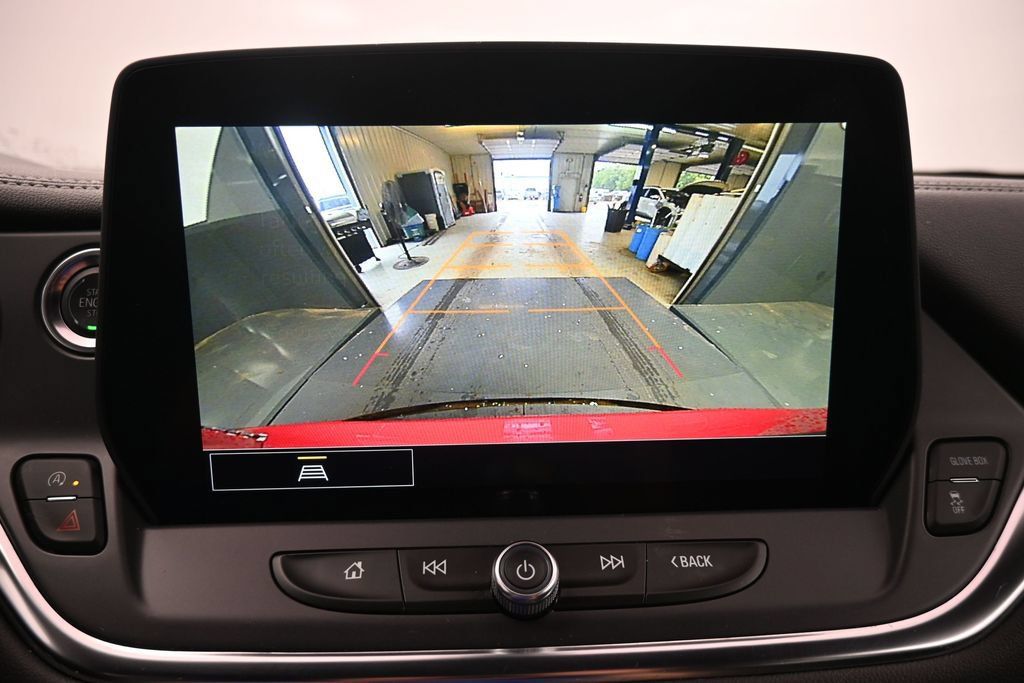 Used 2025 Chevrolet Blazer LT FWD image 13