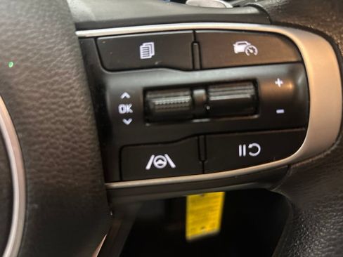 Used 2023 Kia Sportage LX AWD/4WD image 18