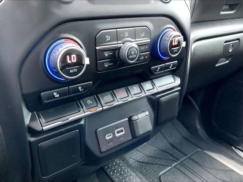 Used 2022 Chevrolet Silverado 1500 LT RWD image 34