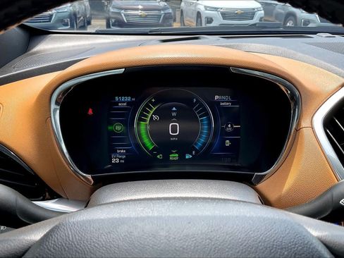 Used 2018 Chevrolet Volt Premier w/ Driver Confidence Package FWD image 20