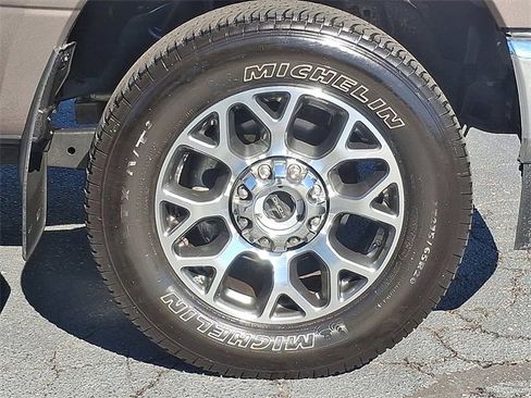 Used 2021 Ford F250 Lariat w/ Lariat Ultimate Package image 12