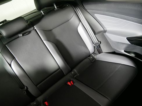 Certified 2023 Volkswagen ID.4 Pro S AWD/4WD image 14