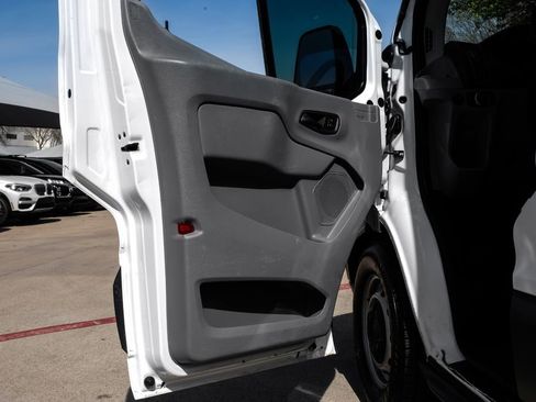 Used 2017 Ford Transit 350 XL image 38