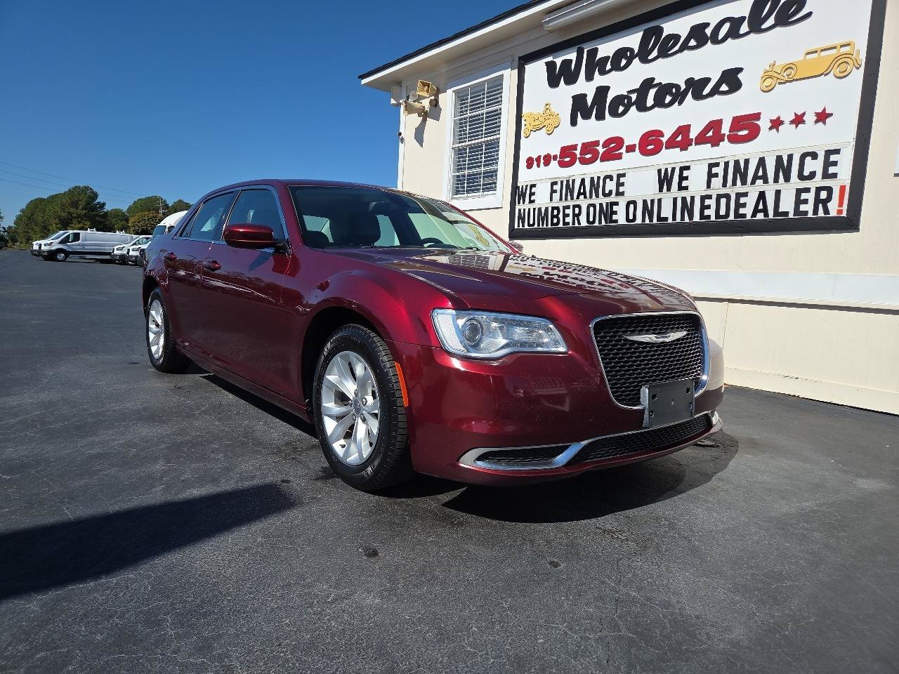 Used 2016 Chrysler 300 Limited RWD image 2