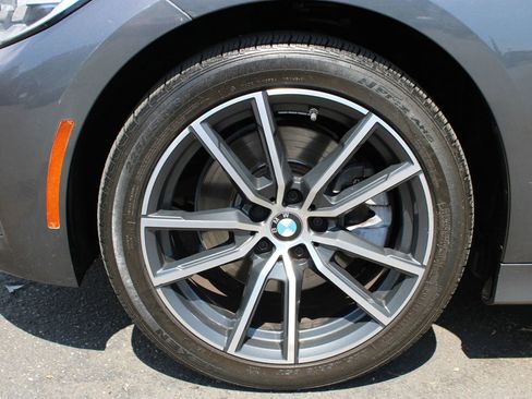 Used 2021 BMW 330i xDrive Sedan w/ Convenience Package image 11