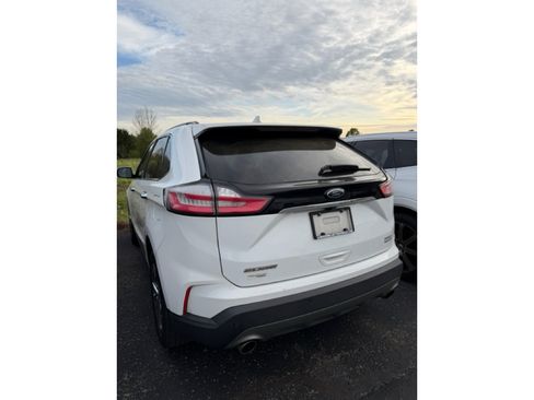 Used 2020 Ford Edge SEL image 4
