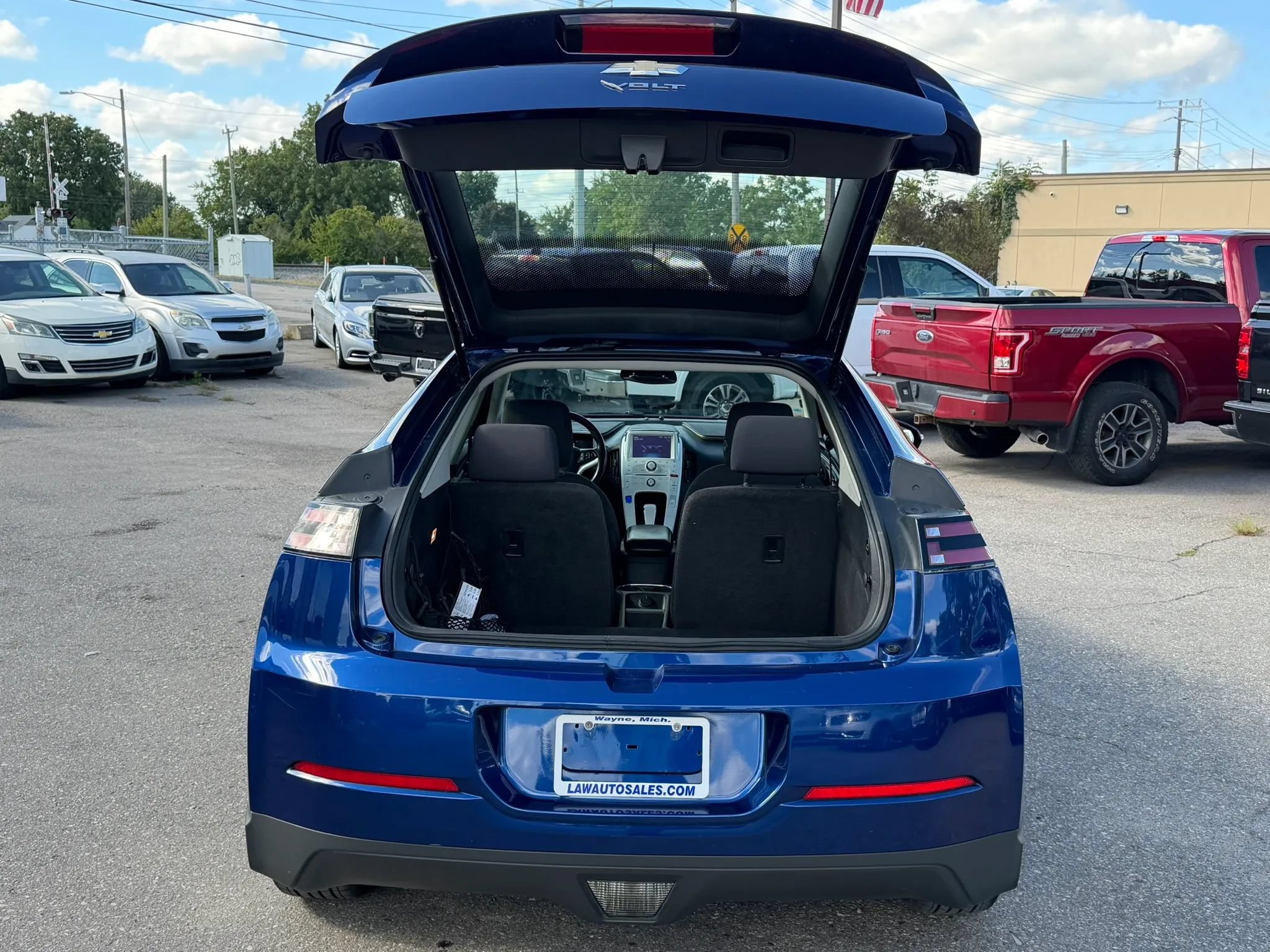 Used 2013 Chevrolet Volt w/ Comfort Package FWD image 13