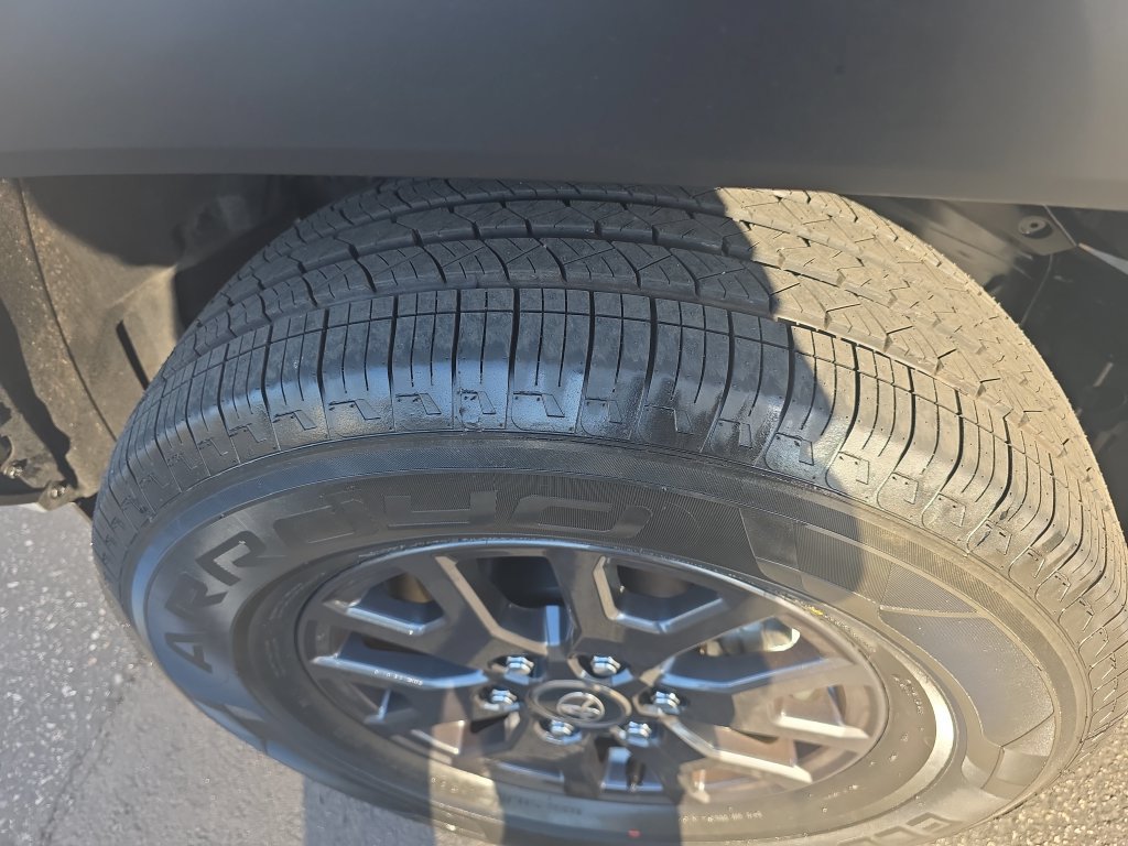 Used 2025 Toyota 4Runner SR5 AWD/4WD image 25