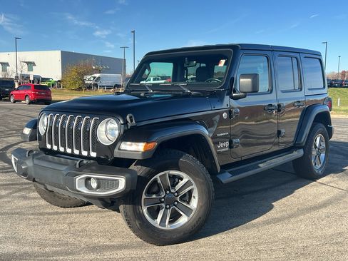 Used 2021 Jeep Wrangler Unlimited Sahara w/ Uconnect 4C Nav & Sound Group image 41