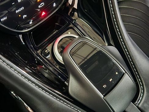 Used 2021 Aston Martin DB11 Coupe RWD image 54