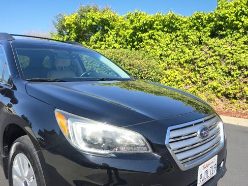 Used 2016 Subaru Outback 2.5i Premium AWD/4WD image 2