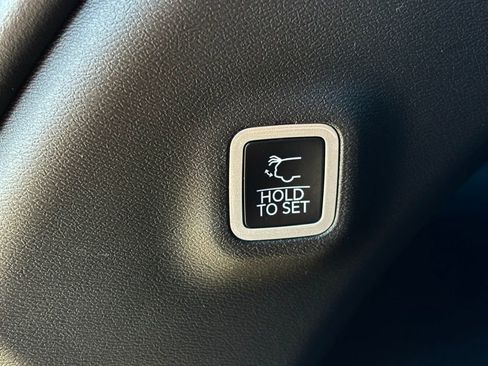 Used 2025 Jeep Wagoneer S Limited image 26