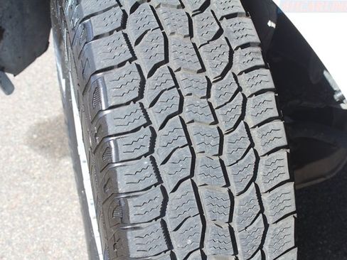 Used 2006 Ford Expedition XLT AWD/4WD image 3