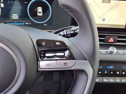 New 2025 Hyundai Elantra SEL image 26