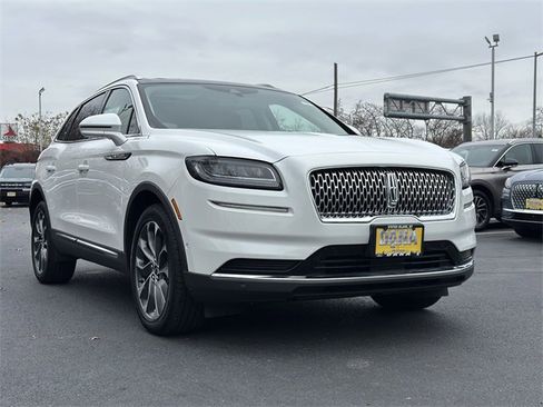 Certified 2022 Lincoln Nautilus Reserve image 46