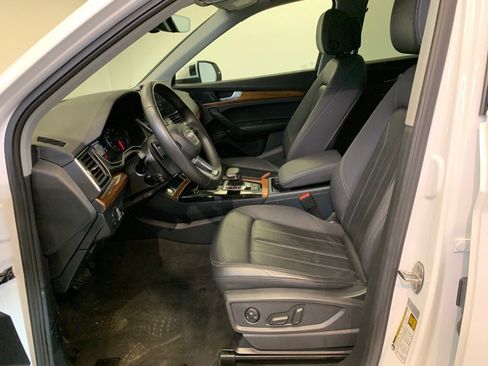 Used 2023 Audi Q5 Premium AWD/4WD image 19
