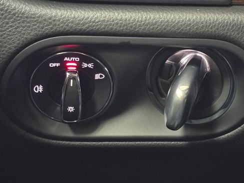 New 2026 Porsche Macan image 26