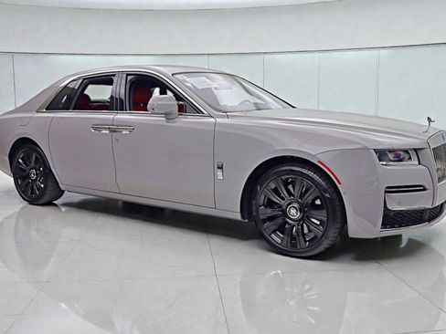 Used 2022 Rolls-Royce Ghost image 23