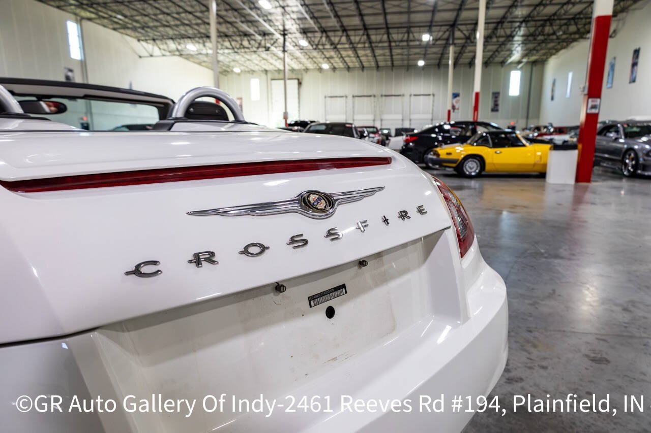 Used 2005 Chrysler Crossfire Limited RWD image 31
