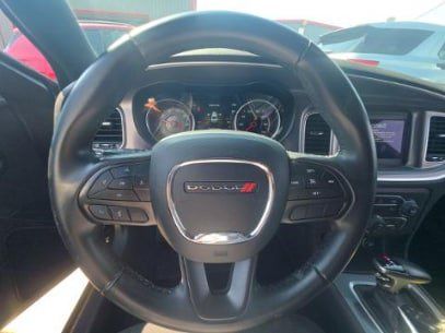 Used 2020 Dodge Charger SXT RWD image 13