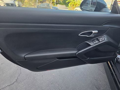 Used 2014 Porsche Boxster RWD image 23