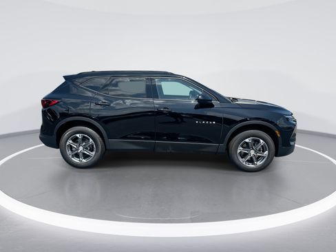 Used 2024 Chevrolet Blazer LT w/ Convenience Package FWD image 10