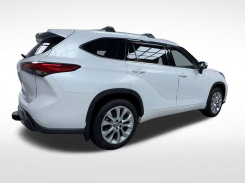 Used 2023 Toyota Highlander Limited AWD/4WD image 8