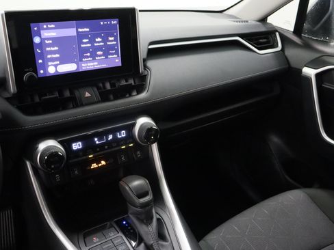 Used 2024 Toyota RAV4 XLE w/ Convenience Package AWD/4WD image 16