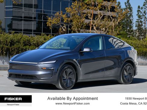 Used 2026 Tesla Model Y AWD image 3