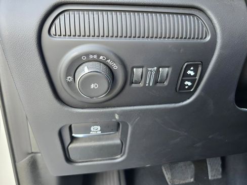 Used 2024 Jeep Grand Wagoneer L Series III AWD/4WD image 52
