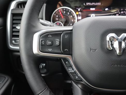 Used 2025 RAM 1500 Big Horn AWD/4WD image 7