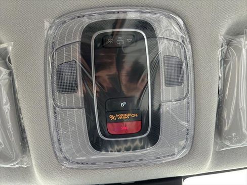 New 2026 Hyundai Kona SE image 20