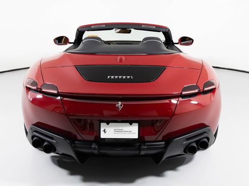 Used 2024 Ferrari Roma Spider image 27
