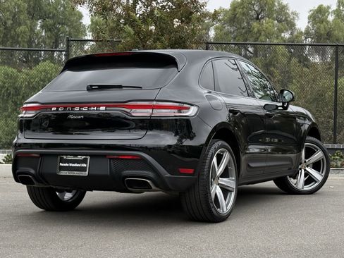 Used 2025 Porsche Macan image 7