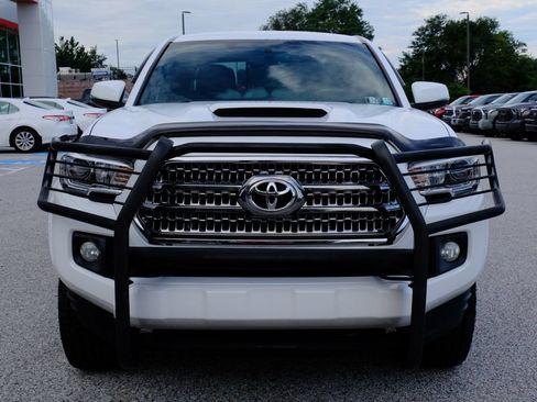 Used 2017 Toyota Tacoma TRD Sport w/ Tow Package (A/T) AWD/4WD image 8