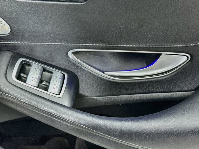 Used 2016 Mercedes-Benz S 550 Sedan image 27