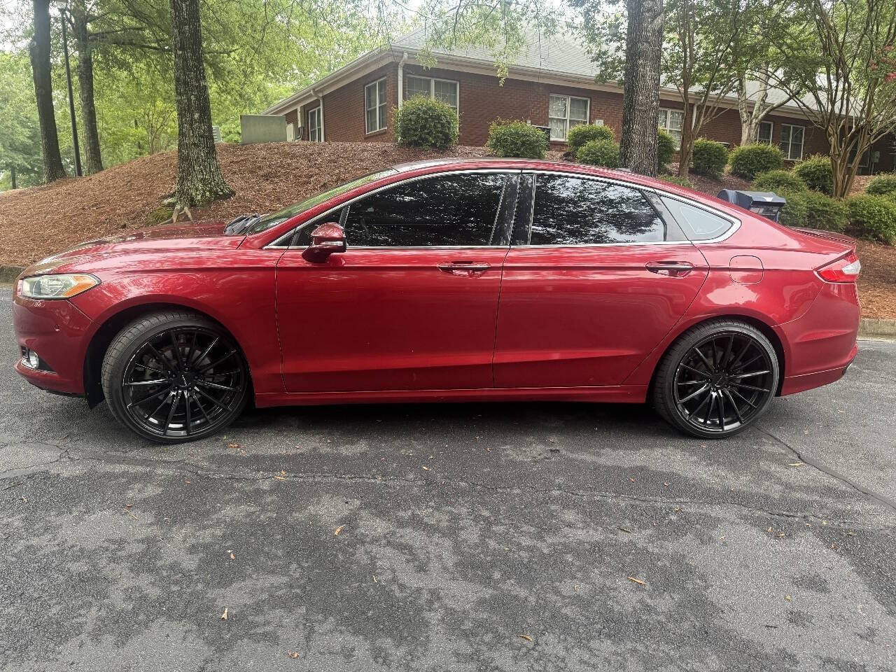Used 2015 Ford Fusion Titanium FWD image 3