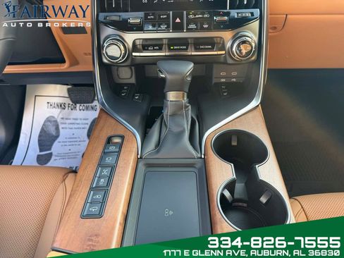 Used 2025 Lexus LX 600 4WD w/ Accessory Package (2T) image 25