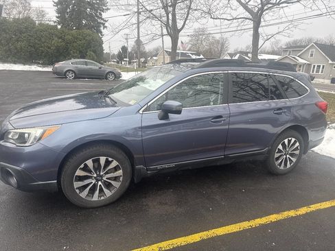 Used 2015 Subaru Outback 2.5i Limited image 10