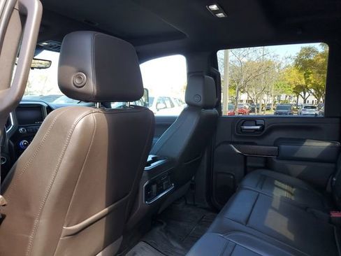 Used 2023 GMC Sierra 2500 Denali w/ Denali Ultimate Package image 10