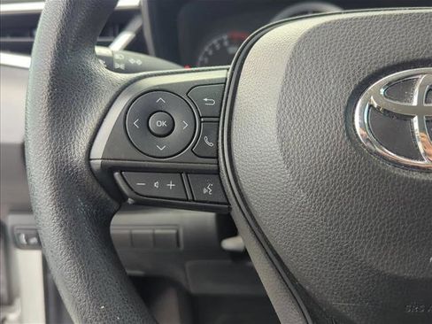 Used 2022 Toyota Corolla LE FWD image 12