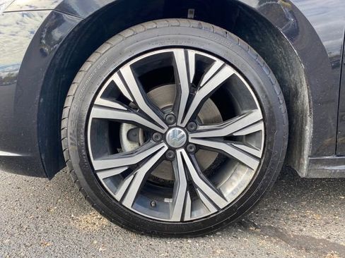 Used 2022 Volkswagen Passat 2.0T image 22